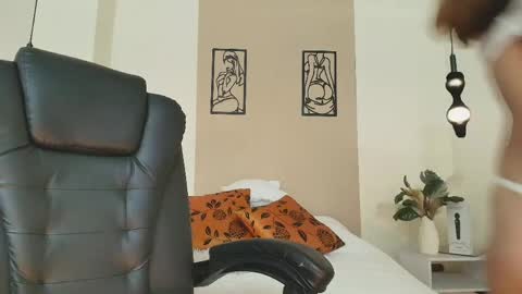 Snapshot of annyxhot chatting on 6, 6, 2026 AnnyXhot online show from 6, 6, 2026