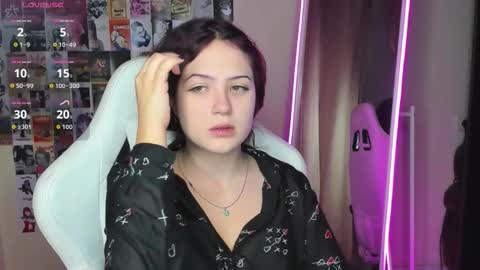 Snapshot of anora_millerr chatting on 12, 10, 2025 Anora online show from 12, 10, 2025