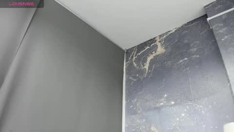 anthonelaDuque online show from 7, 1, 2026