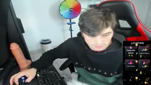 Snapshot of anthonyloveseks chatting on 30, 9, 2025 Anthony online show from 30, 9, 2025