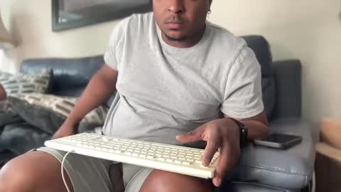 Snapshot of anthonyscreet chatting on 28, 9, 2025 anthonyscreet online show from 28, 9, 2025