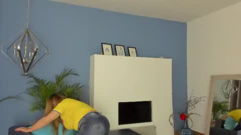 Snapshot of anto_thompson chatting on 27, 6, 2026 Antonella online show from 27, 6, 2026