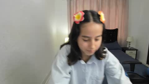 Snapshot of antonella_heinz_ chatting on 21, 9, 2025 Antonella online show from 21, 9, 2025