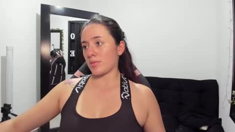 Snapshot of antonella_naughty1 chatting on 7, 3, 2025 antonella online show from 7, 3, 2025