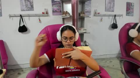 Snapshot of antonellakling_ chatting on 16, 3, 2026 ANTONELLA online show from 16, 3, 2026