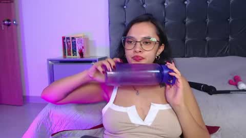 Antonia online show from 14, 7, 2026