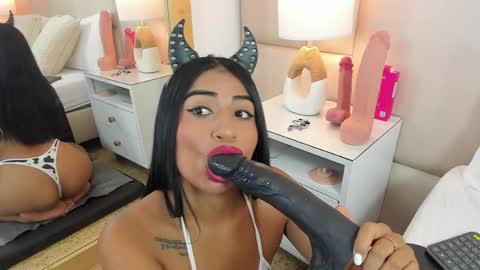 Antonia online show from 23, 4, 2026