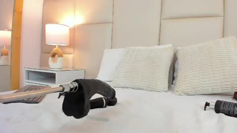 Snapshot of antoniaross chatting on 28, 7, 2026 Antonia online show from 28, 7, 2026