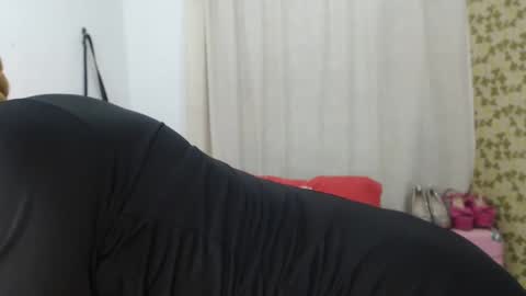 Snapshot of antony_2024 chatting on 17, 2, 2025 karol y antony online show from 17, 2, 2025