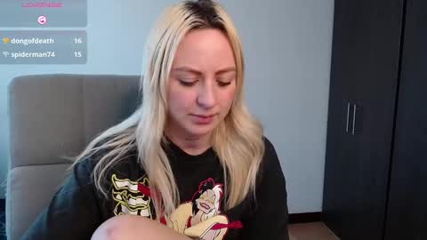 Snapshot of anttoniia chatting on 11, 12, 2024 Antonia online show from 11, 12, 2024