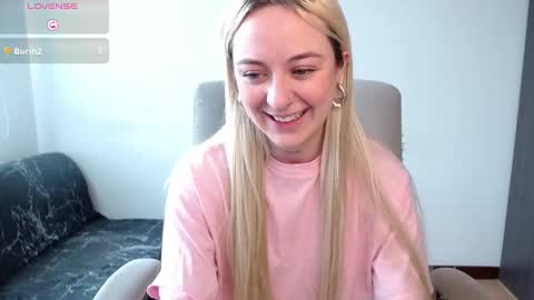 Snapshot of anttoniia chatting on 8, 1, 2025 Antonia online show from 8, 1, 2025