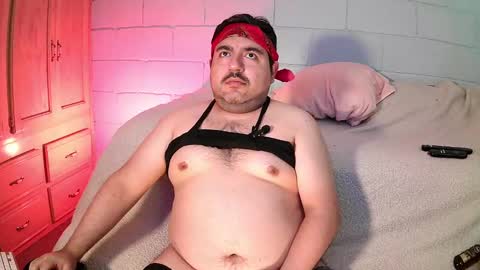 Snapshot of anuarfox chatting on 26, 9, 2025 AnuarFox online show from 26, 9, 2025