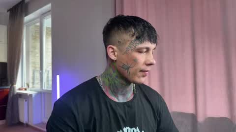 Tom online show from 12, 4, 2026