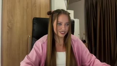 Aneutta online show from 3, 8, 2026