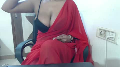 Snapshot of anya_kapoor chatting on 14, 9, 2025 anya kapoor no face online show from 14, 9, 2025