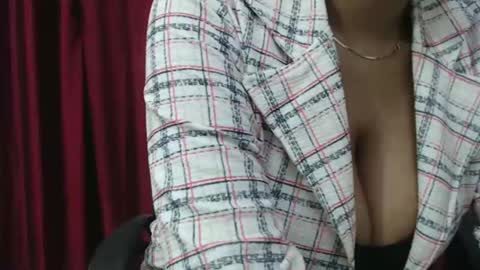 anya kapoor no face online show from 5, 12, 2025