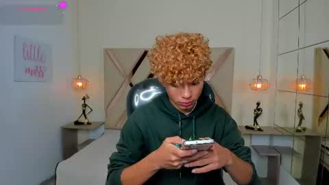 Snapshot of anyelotwink chatting on 13, 7, 2026 anyelotwink online show from 13, 7, 2026