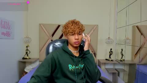 Snapshot of anyelotwink chatting on 16, 7, 2026 anyelotwink online show from 16, 7, 2026