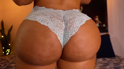 Dulce Maria online show from 6, 1, 2025