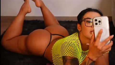 Dulce Maria online show from 10, 4, 2026