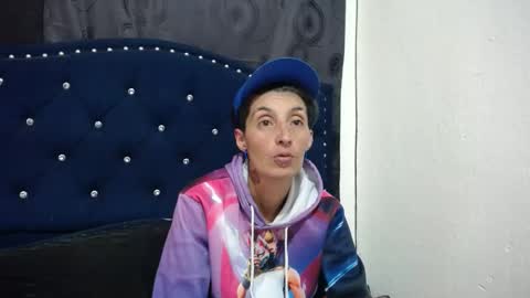 Snapshot of anyu_1306 chatting on 2, 3, 2025 anyu online show from 2, 3, 2025