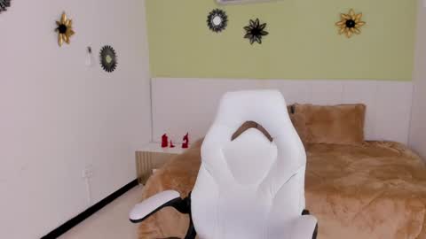 Anyy Honey online show from 18, 11, 2025