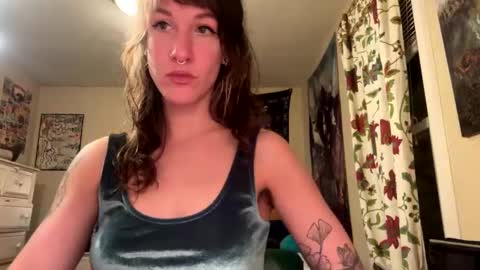 ApacheRose online show from 10, 2, 2025