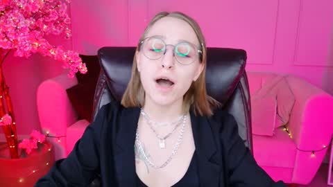 Snapshot of aphexqueen chatting on 13, 12, 2024 APHEX QUEEN online show from 13, 12, 2024