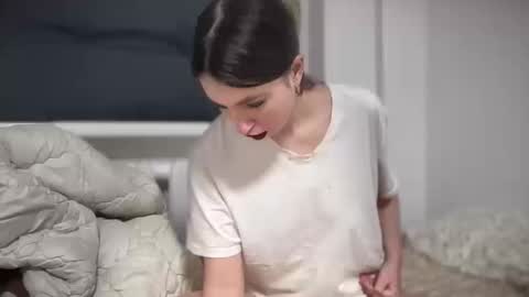 aphr0dite22 online show from 11, 3, 2026