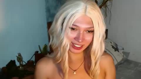 Snapshot of aphr0dite_x chatting on 16, 12, 2024 Roman Goddess online show from 16, 12, 2024