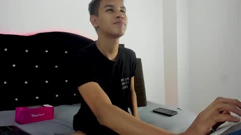 Snapshot of apolo1402 chatting on 26, 12, 2024 Apolo online show from 26, 12, 2024