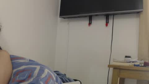 Snapshot of apolosbitch chatting on 4, 6, 2026 Nix online show from 4, 6, 2026