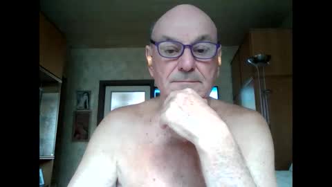Snapshot of apony58 chatting on 15, 2, 2025 Adam online show from 15, 2, 2025
