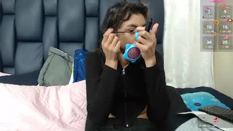 Snapshot of applehot_lr chatting on 8, 7, 2026 sofi y kevin online show from 8, 7, 2026