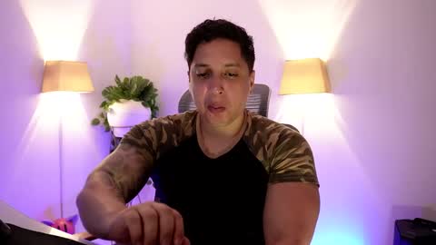 Snapshot of appolo_allen chatting on 30, 4, 2026 insta appolo master online show from 30, 4, 2026