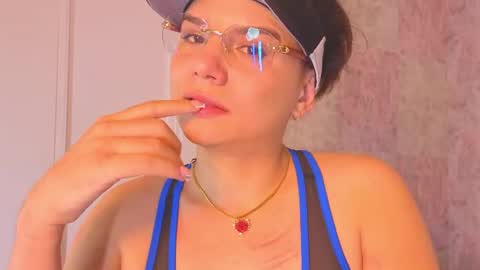 Snapshot of april_summer_ chatting on 22, 6, 2026 Isabella online show from 22, 6, 2026