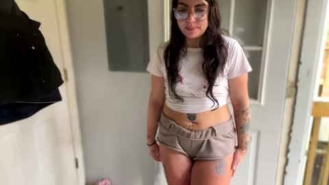 Snapshot of aprilanna chatting on 17, 12, 2024 AnnaApril420 online show from 17, 12, 2024