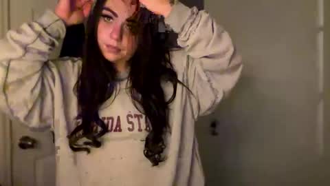 Snapshot of aprilanna chatting on 7, 1, 2025 AnnaApril420 online show from 7, 1, 2025