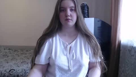 Snapshot of aquanarmin chatting on 20, 4, 2026 Josefin online show from 20, 4, 2026