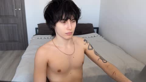 Snapshot of ar1zze chatting on 8, 4, 2026 zik and kris online show from 8, 4, 2026
