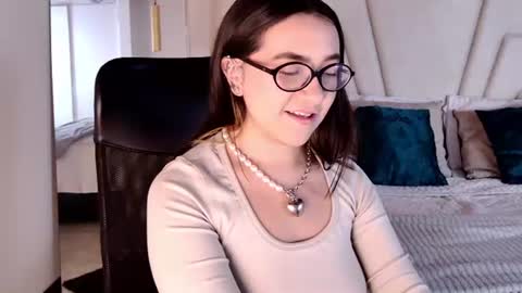  Arabella  online show from 17, 7, 2026