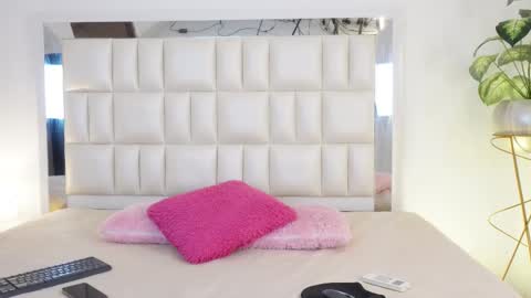   online show from 2, 3, 2025