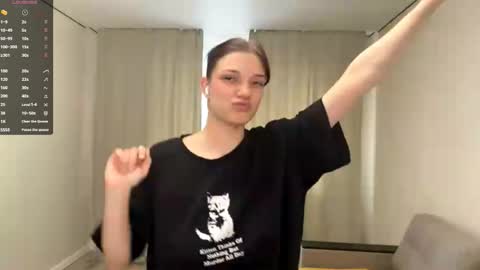 Caroline online show from 27, 3, 2026