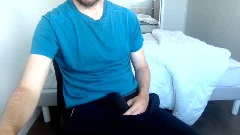 Snapshot of arekusan6 chatting on 7, 6, 2026 Arek online show from 7, 6, 2026