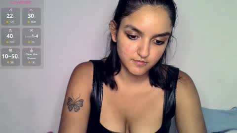 Snapshot of ari_20_ chatting on 8, 5, 2026 Bella online show from 8, 5, 2026