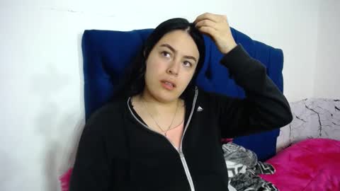 Snapshot of ari_coohachelaa chatting on 4, 10, 2025 ARIANNA  online show from 4, 10, 2025