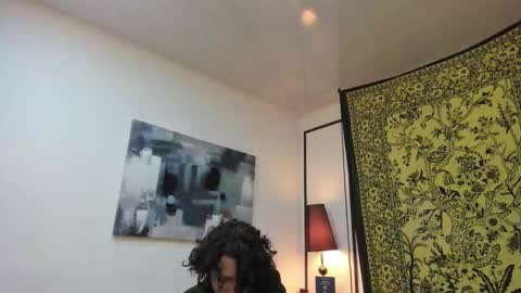 aria y orien  online show from 19, 12, 2025