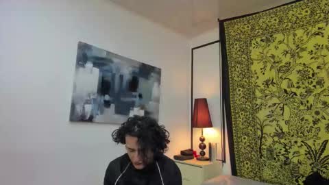 aria y orien  online show from 11, 1, 2026