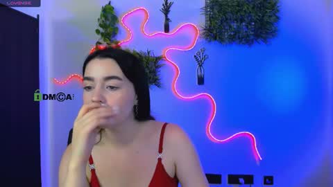 Snapshot of aria_glow chatting on 7, 7, 2026 Aria online show from 7, 7, 2026