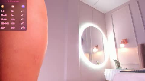 Snapshot of aria_greco chatting on 14, 12, 2024 Aria  online show from 14, 12, 2024